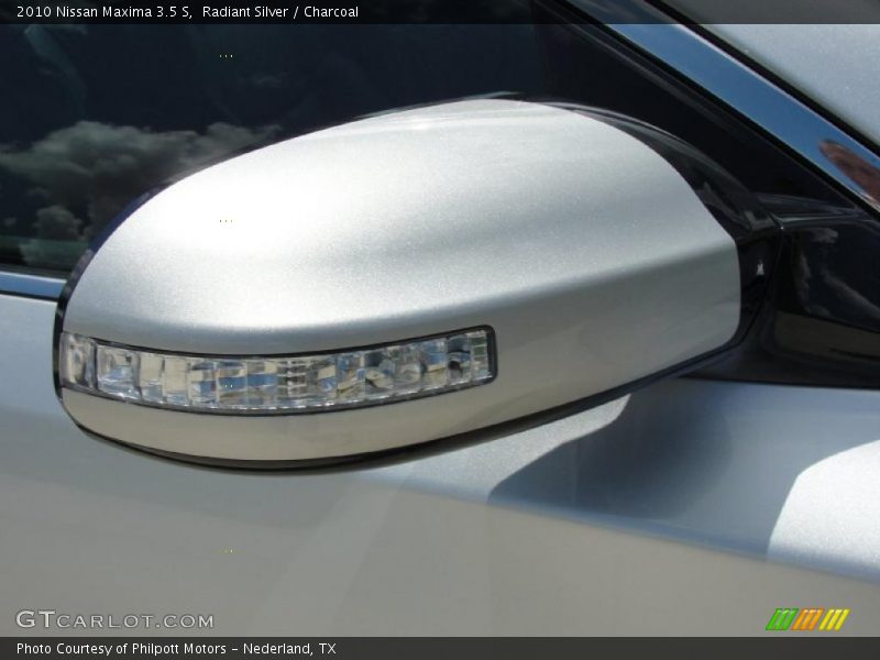 Radiant Silver / Charcoal 2010 Nissan Maxima 3.5 S