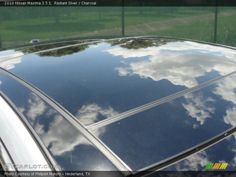 Radiant Silver / Charcoal 2010 Nissan Maxima 3.5 S