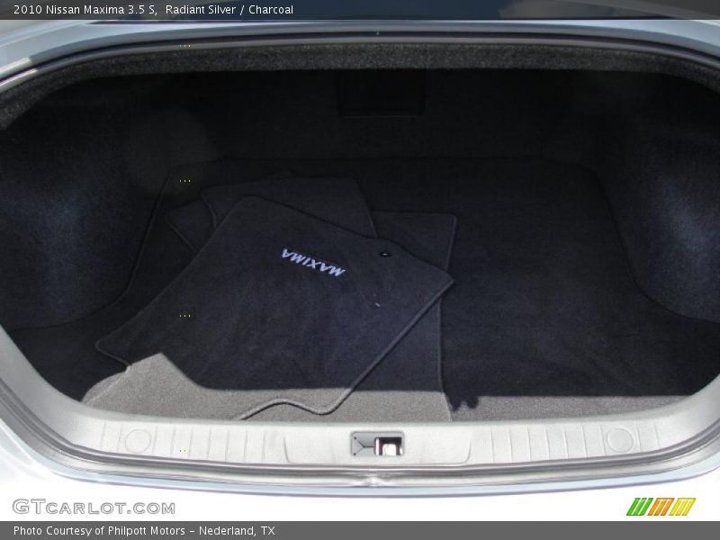 Radiant Silver / Charcoal 2010 Nissan Maxima 3.5 S