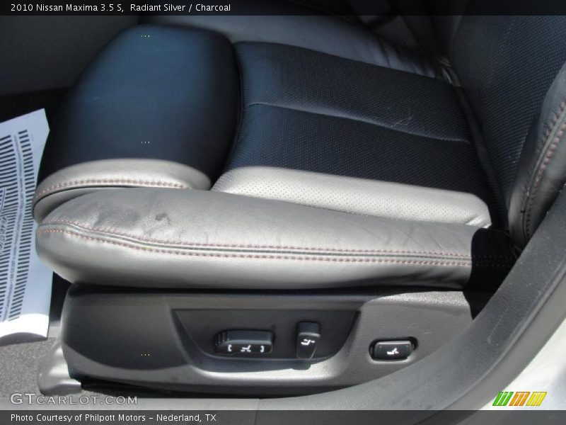 Radiant Silver / Charcoal 2010 Nissan Maxima 3.5 S
