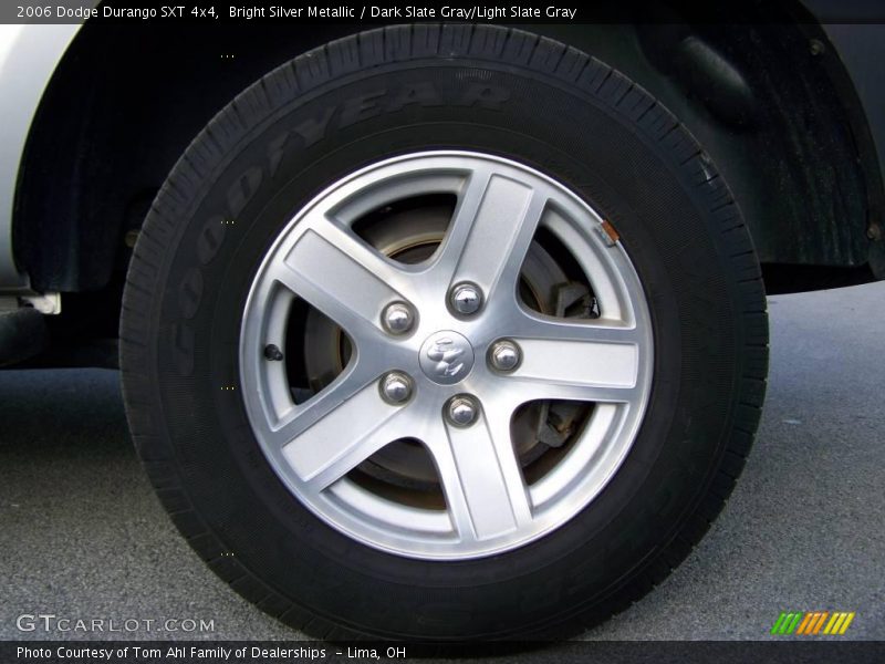 Bright Silver Metallic / Dark Slate Gray/Light Slate Gray 2006 Dodge Durango SXT 4x4