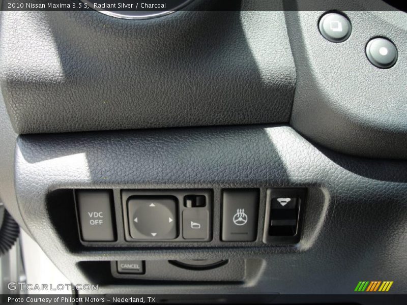 Radiant Silver / Charcoal 2010 Nissan Maxima 3.5 S