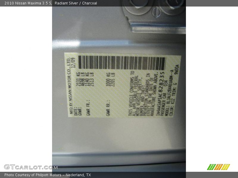 Radiant Silver / Charcoal 2010 Nissan Maxima 3.5 S
