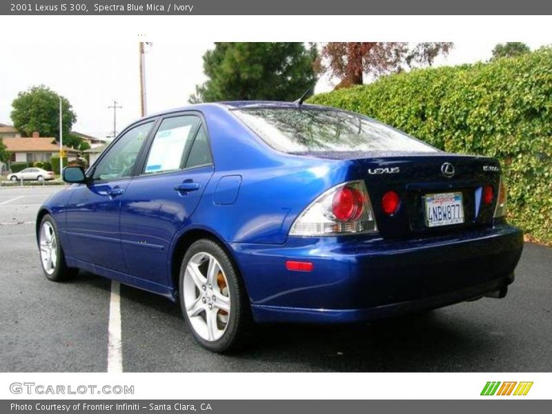 Spectra Blue Mica / Ivory 2001 Lexus IS 300