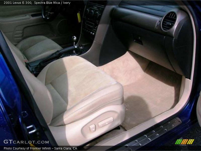 Spectra Blue Mica / Ivory 2001 Lexus IS 300