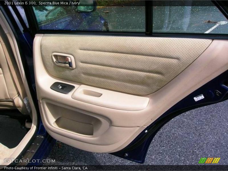 Spectra Blue Mica / Ivory 2001 Lexus IS 300