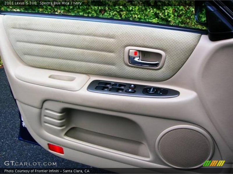 Spectra Blue Mica / Ivory 2001 Lexus IS 300