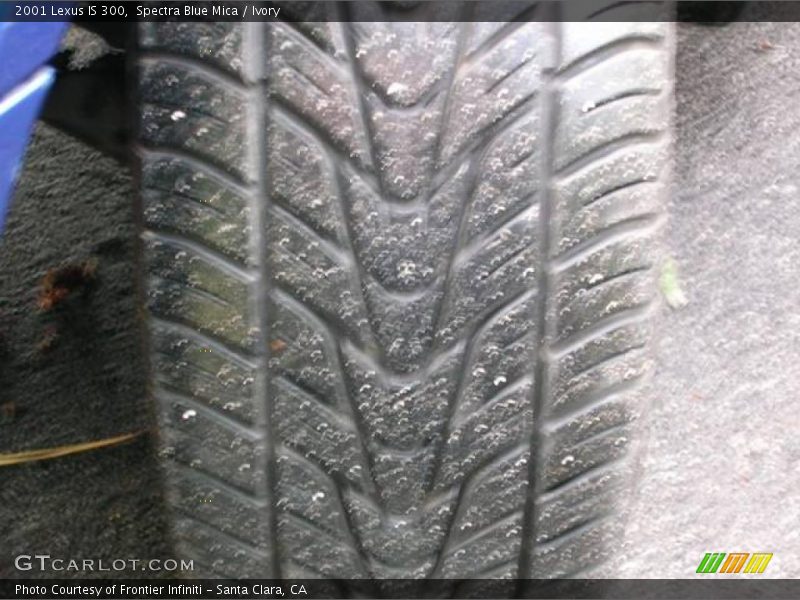 Spectra Blue Mica / Ivory 2001 Lexus IS 300