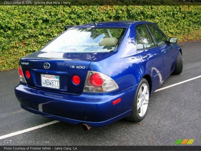Spectra Blue Mica / Ivory 2001 Lexus IS 300
