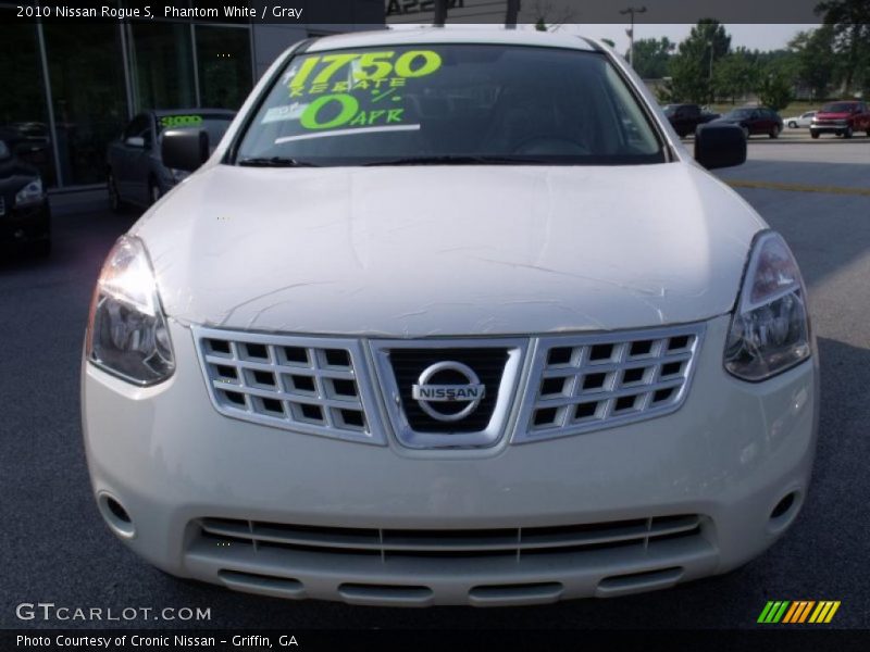 Phantom White / Gray 2010 Nissan Rogue S