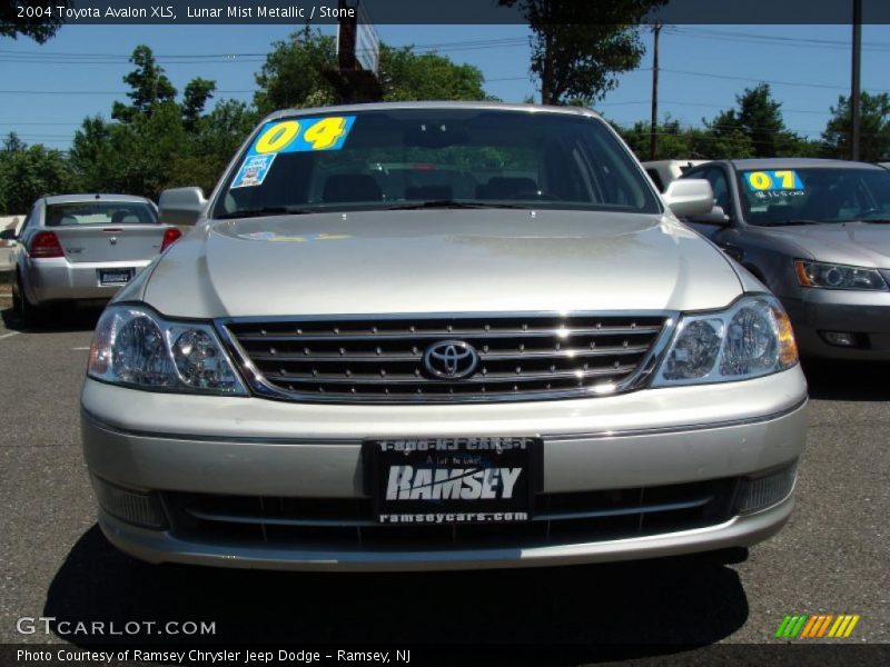 Lunar Mist Metallic / Stone 2004 Toyota Avalon XLS