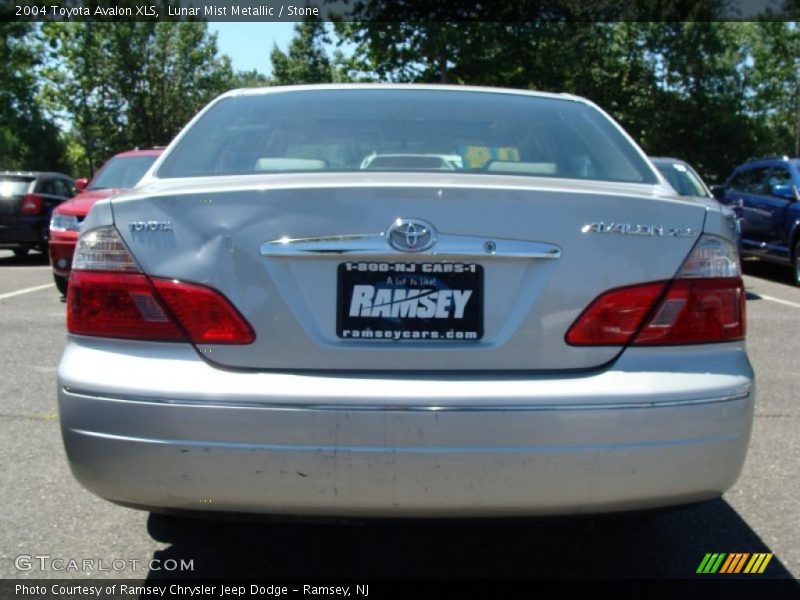 Lunar Mist Metallic / Stone 2004 Toyota Avalon XLS
