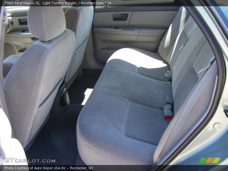 Light Tundra Metallic / Medium/Dark Flint 2007 Ford Taurus SE