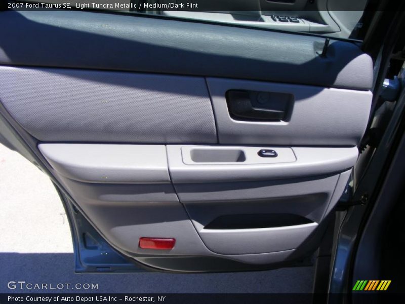 Light Tundra Metallic / Medium/Dark Flint 2007 Ford Taurus SE