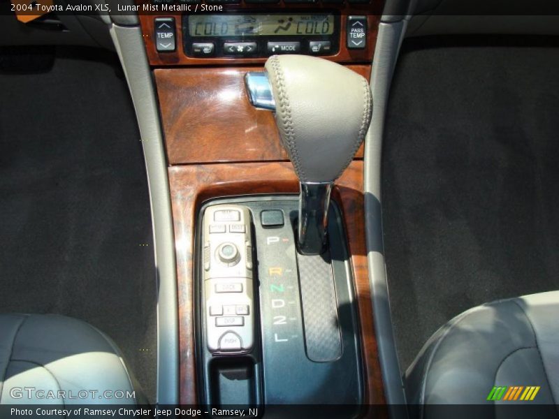 Lunar Mist Metallic / Stone 2004 Toyota Avalon XLS