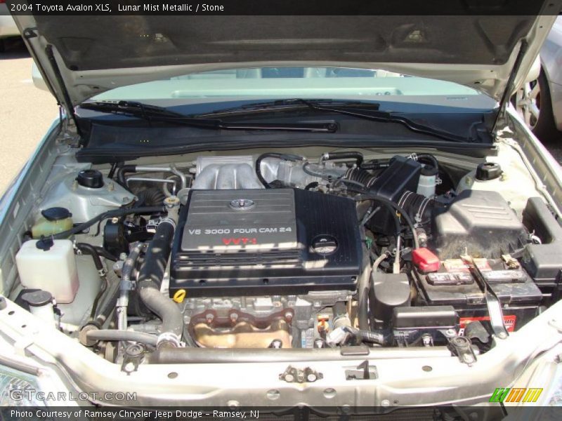 Lunar Mist Metallic / Stone 2004 Toyota Avalon XLS