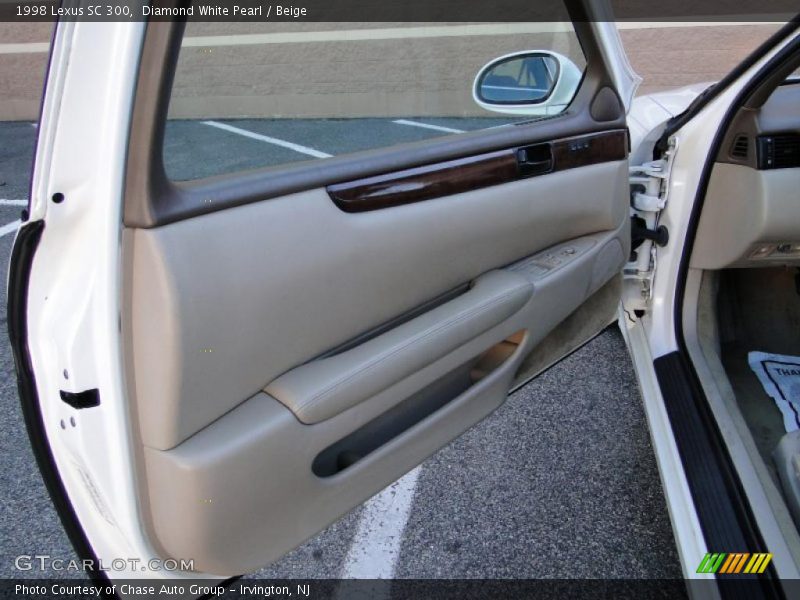 Diamond White Pearl / Beige 1998 Lexus SC 300