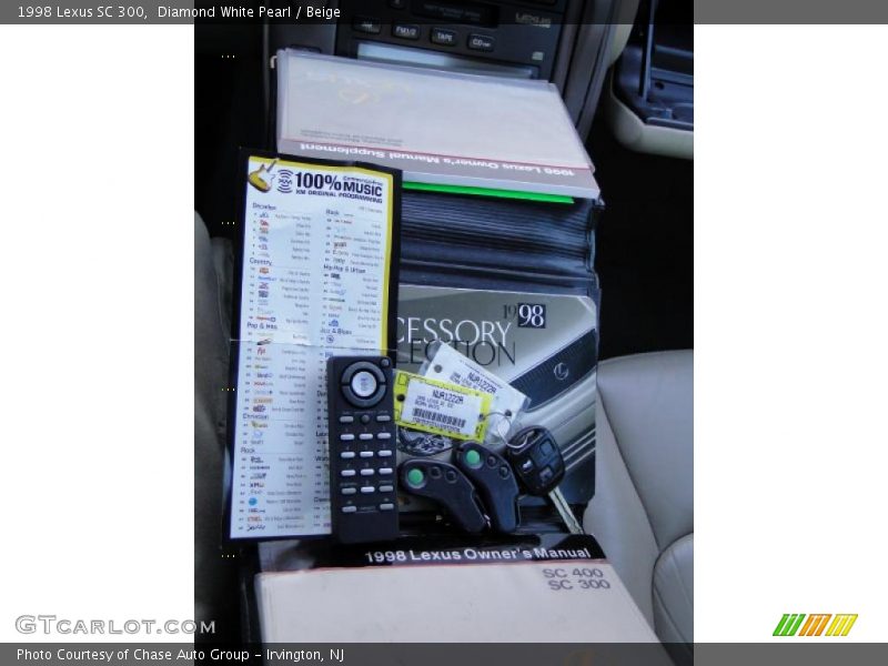 Diamond White Pearl / Beige 1998 Lexus SC 300