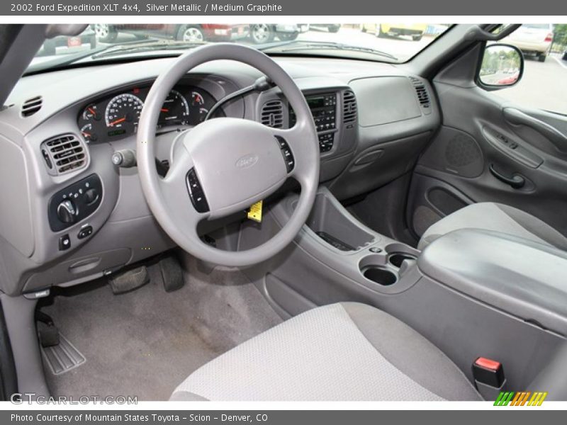 Silver Metallic / Medium Graphite 2002 Ford Expedition XLT 4x4