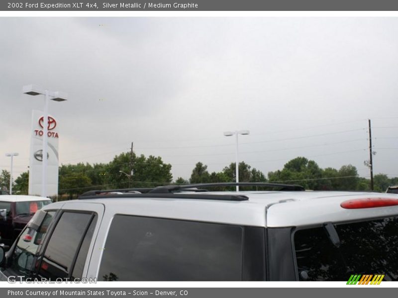 Silver Metallic / Medium Graphite 2002 Ford Expedition XLT 4x4