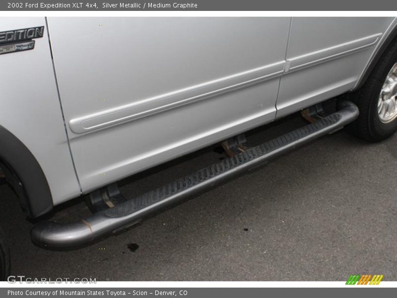 Silver Metallic / Medium Graphite 2002 Ford Expedition XLT 4x4