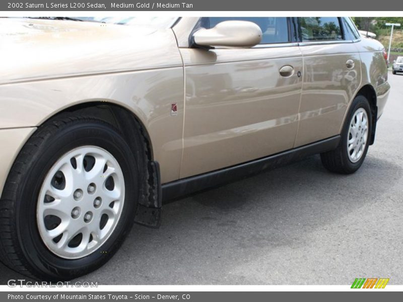 Medium Gold / Medium Tan 2002 Saturn L Series L200 Sedan