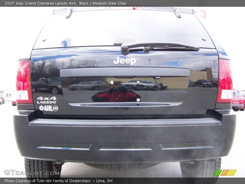 Black / Medium Slate Gray 2007 Jeep Grand Cherokee Laredo 4x4