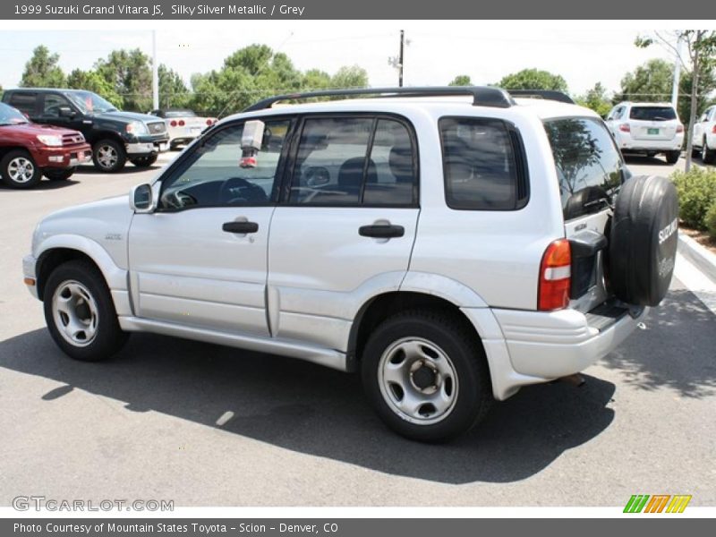 Silky Silver Metallic / Grey 1999 Suzuki Grand Vitara JS