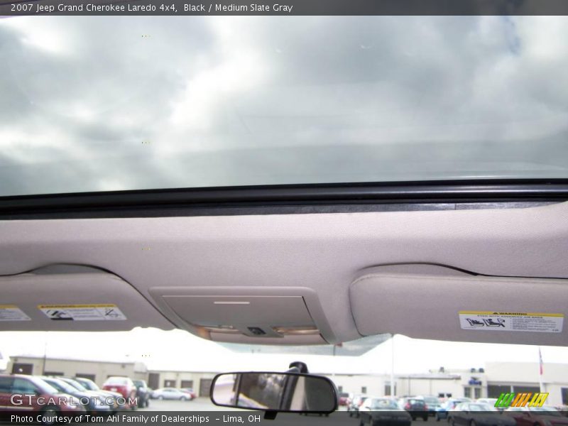 Black / Medium Slate Gray 2007 Jeep Grand Cherokee Laredo 4x4
