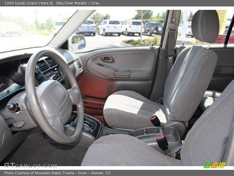 Silky Silver Metallic / Grey 1999 Suzuki Grand Vitara JS