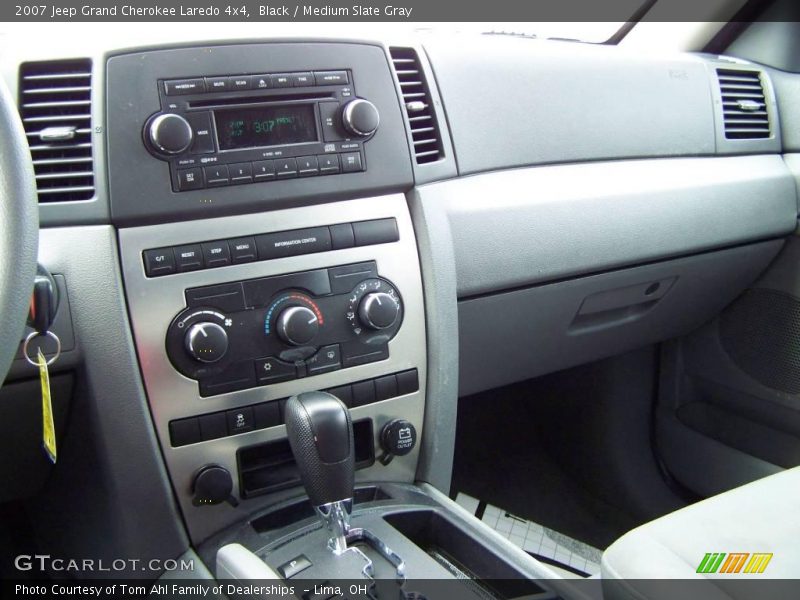 Black / Medium Slate Gray 2007 Jeep Grand Cherokee Laredo 4x4
