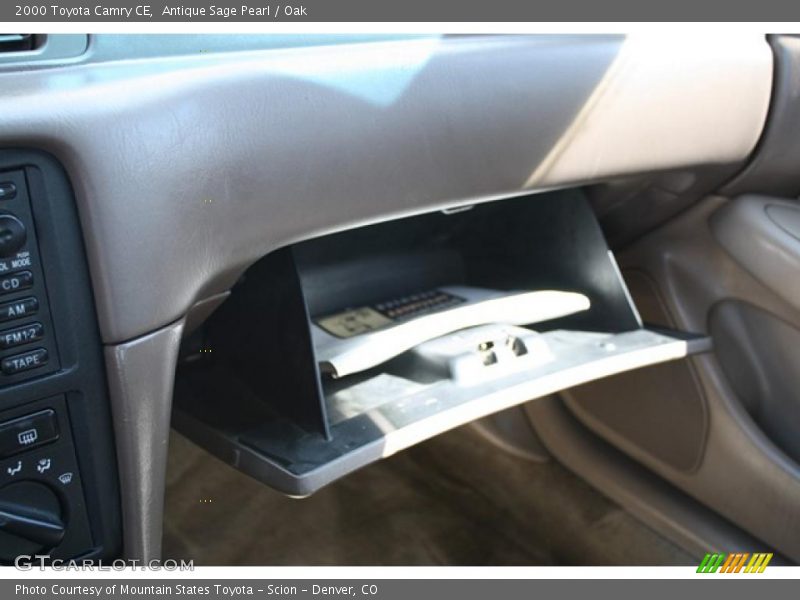 Antique Sage Pearl / Oak 2000 Toyota Camry CE