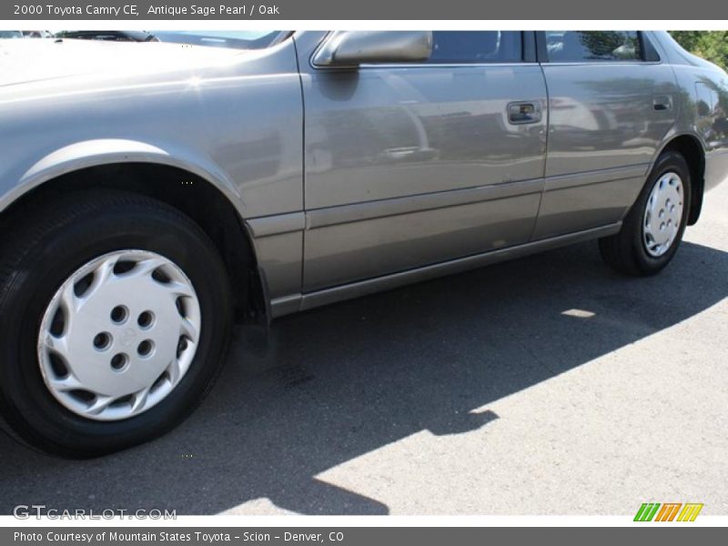 Antique Sage Pearl / Oak 2000 Toyota Camry CE