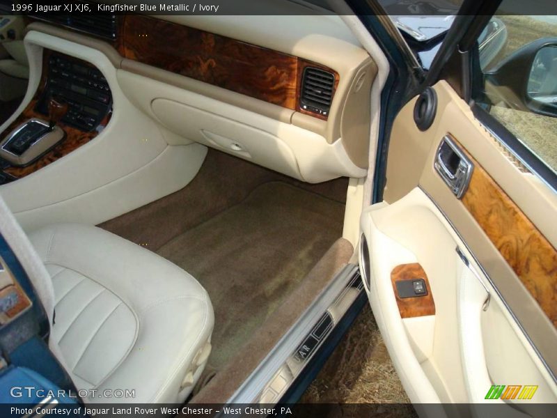 Kingfisher Blue Metallic / Ivory 1996 Jaguar XJ XJ6