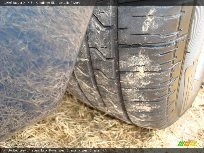 Kingfisher Blue Metallic / Ivory 1996 Jaguar XJ XJ6