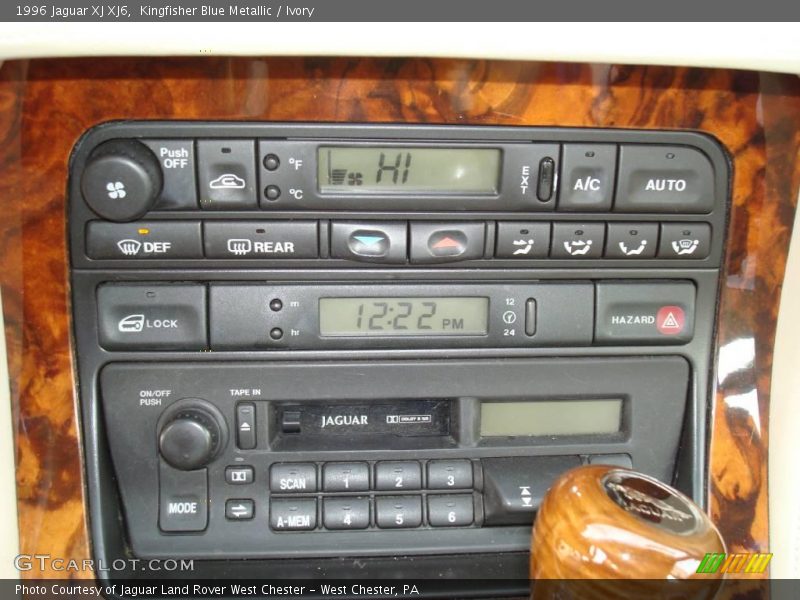 Kingfisher Blue Metallic / Ivory 1996 Jaguar XJ XJ6