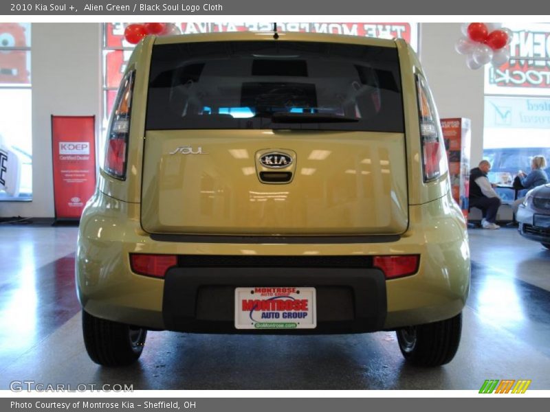 Alien Green / Black Soul Logo Cloth 2010 Kia Soul +