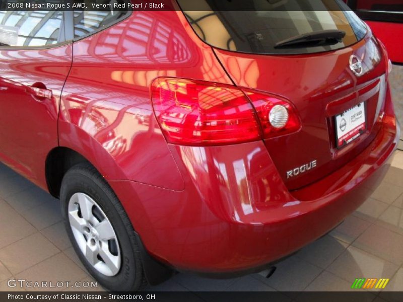 Venom Red Pearl / Black 2008 Nissan Rogue S AWD