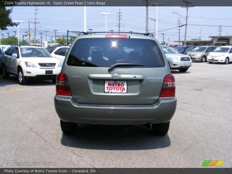 Oasis Green Pearl / Ivory Beige 2006 Toyota Highlander I4