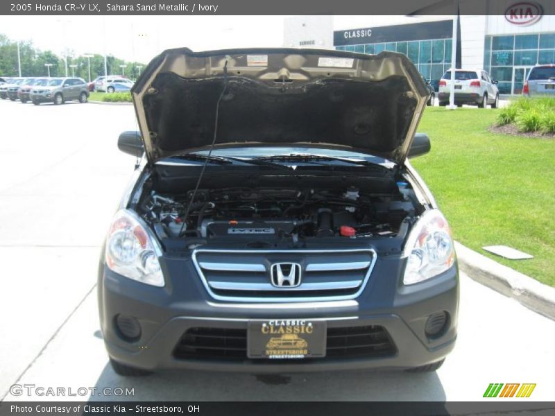 Sahara Sand Metallic / Ivory 2005 Honda CR-V LX