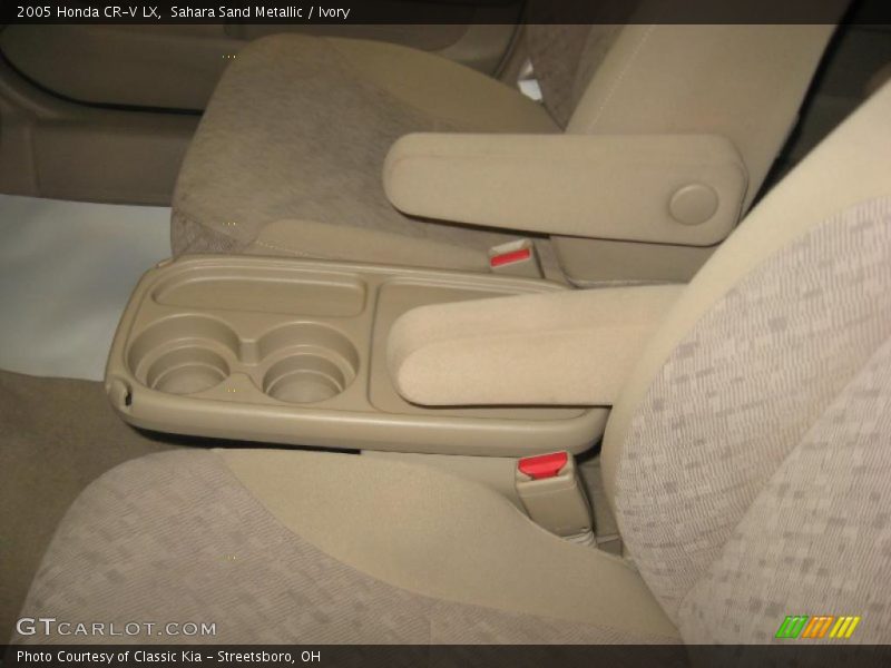 Sahara Sand Metallic / Ivory 2005 Honda CR-V LX
