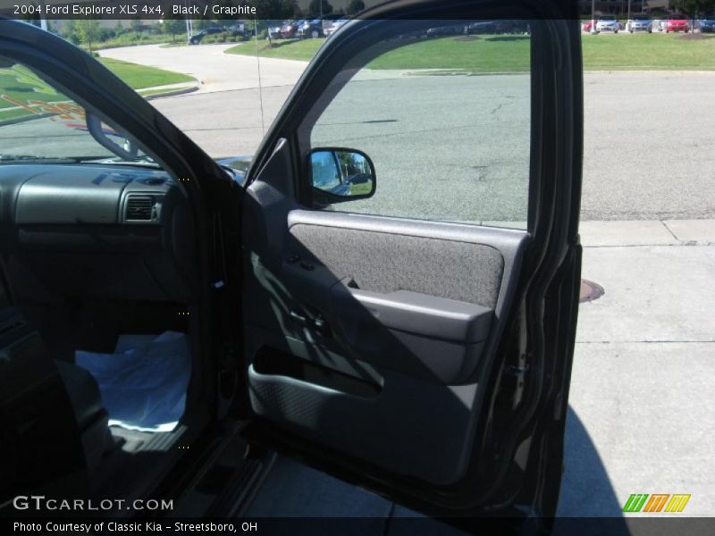 Black / Graphite 2004 Ford Explorer XLS 4x4