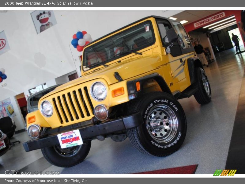 Solar Yellow / Agate 2000 Jeep Wrangler SE 4x4