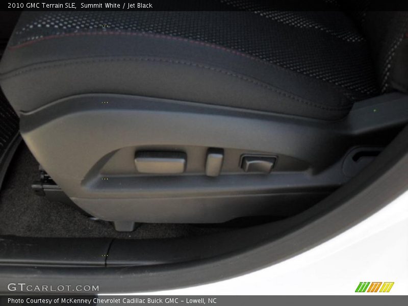 Summit White / Jet Black 2010 GMC Terrain SLE