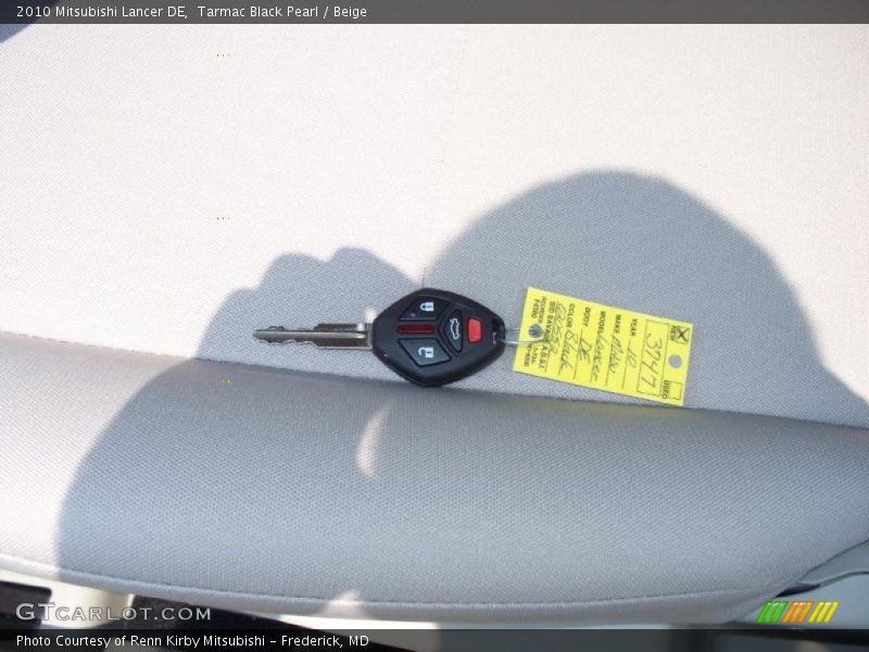 Tarmac Black Pearl / Beige 2010 Mitsubishi Lancer DE