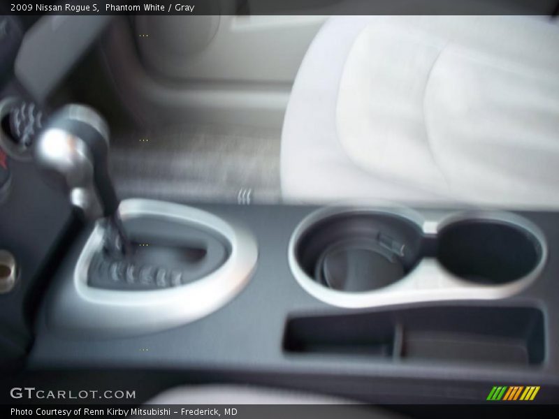 Phantom White / Gray 2009 Nissan Rogue S