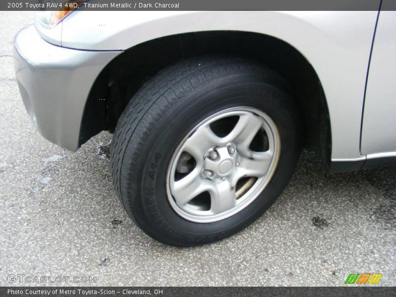 Titanium Metallic / Dark Charcoal 2005 Toyota RAV4 4WD