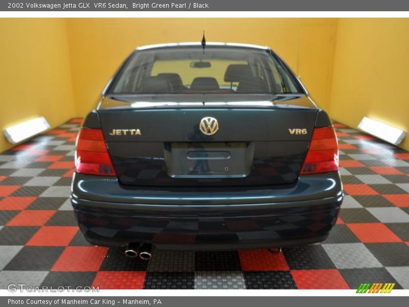 Bright Green Pearl / Black 2002 Volkswagen Jetta GLX  VR6 Sedan
