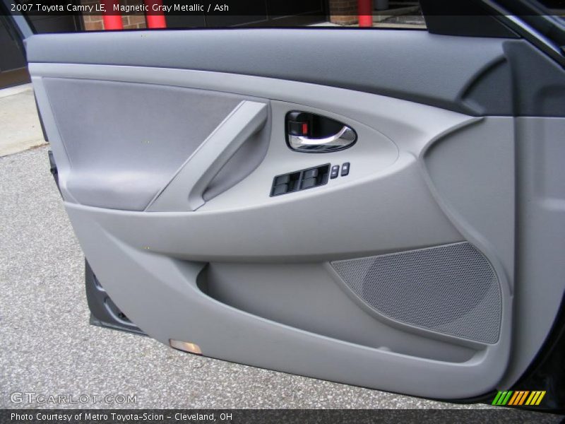 Magnetic Gray Metallic / Ash 2007 Toyota Camry LE