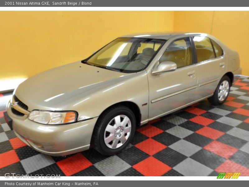 Sandrift Beige / Blond 2001 Nissan Altima GXE